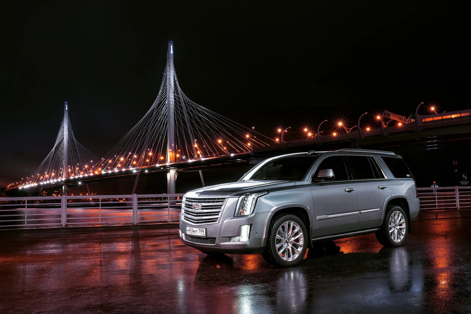 Едет черный кадиллак. Cadillac Escalade. Кадиллак Эскалейд 2017. Cadillac Escalade 4g. Кадиллак Эскалейд в Питере.