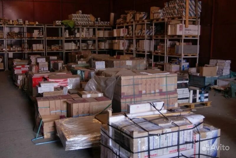 склад-магазин керамической плитки. распродажа со склада плитка. баннер для магазина керамической плитки. склад керамической плитки. керамическая плитка баннер.
