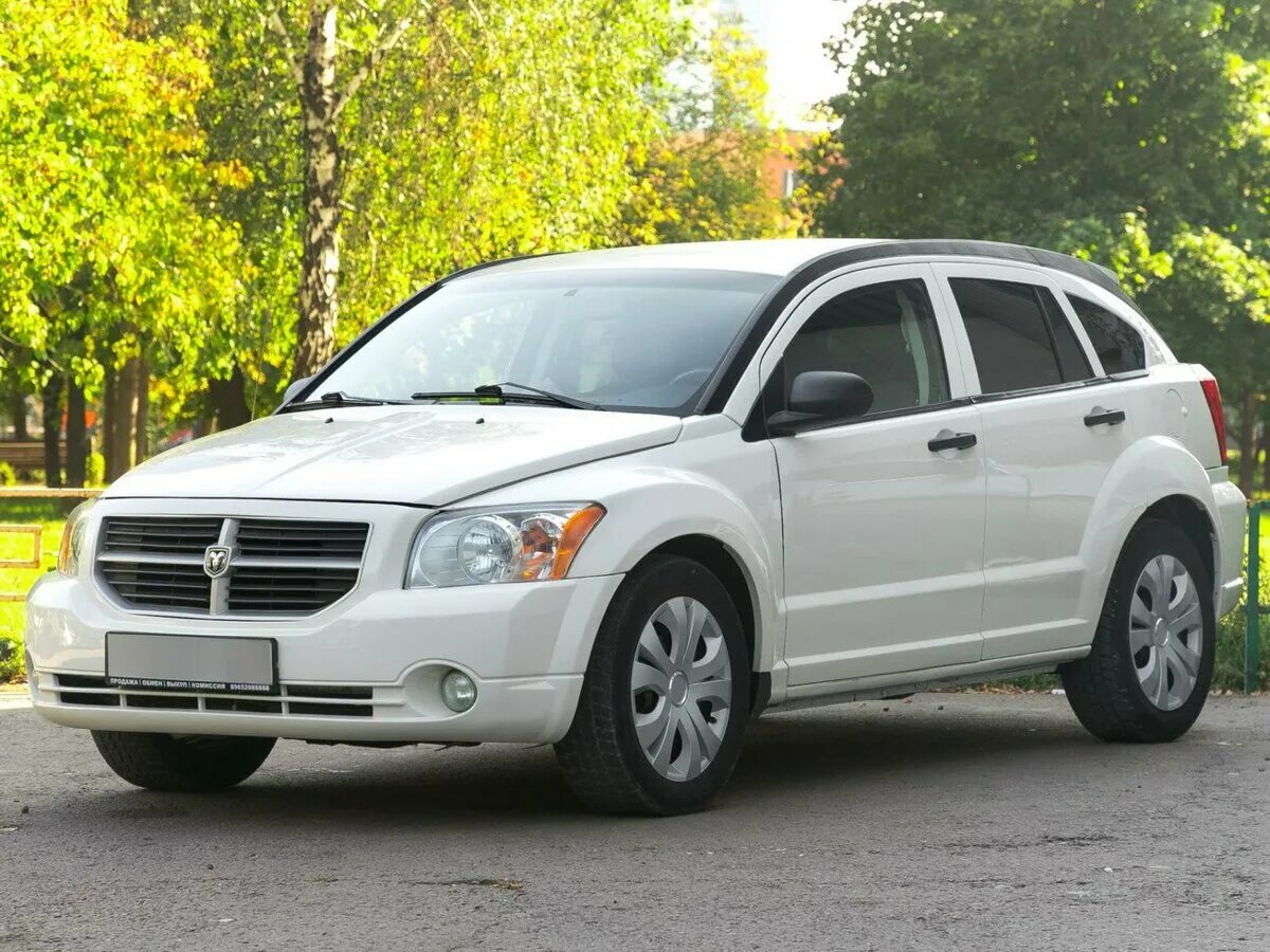 Dodge caliber 2.0. Додж Калибр 2008. Додж Калибер 2008. Додж Калибр 2008 2.0. Машина Додж Калибр 2008.