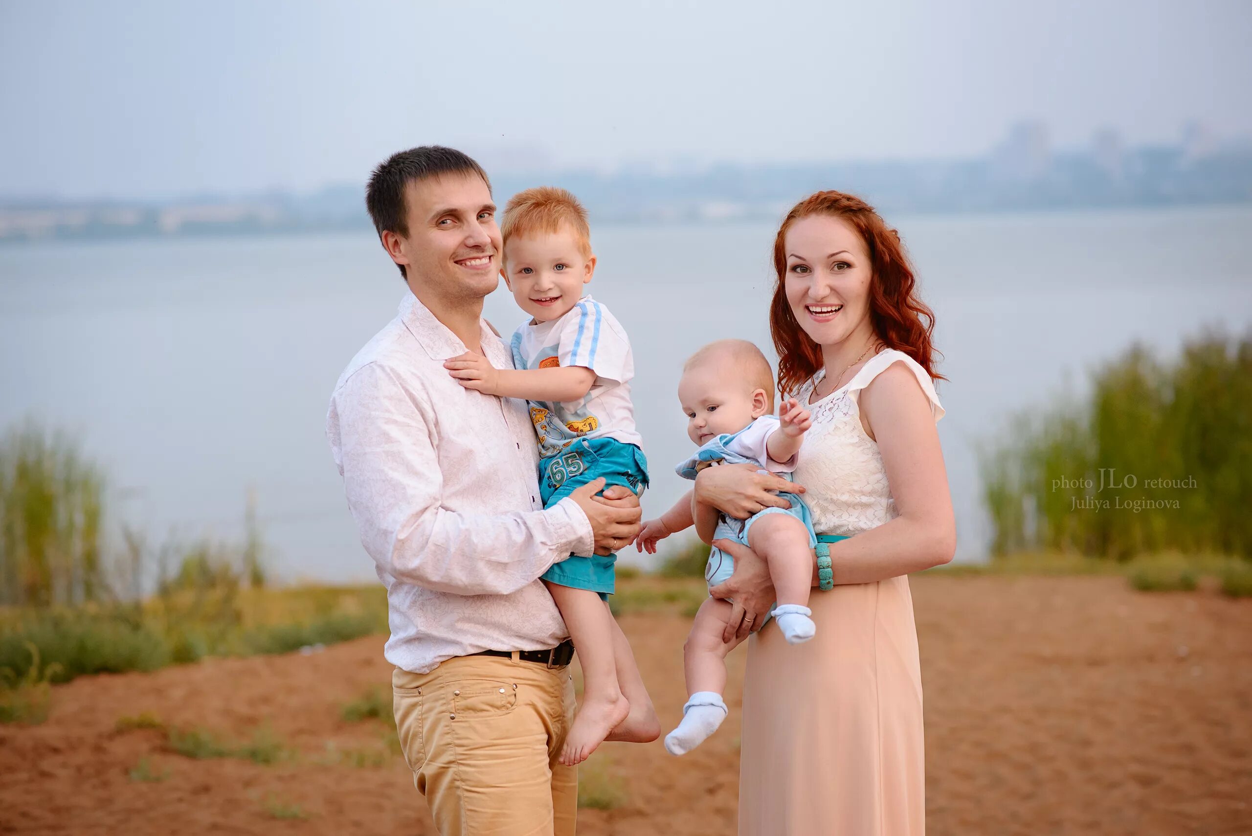 семья логиновых. семья логиных урик. фото семьи галашкина. семья отшельников. семья логиновых.