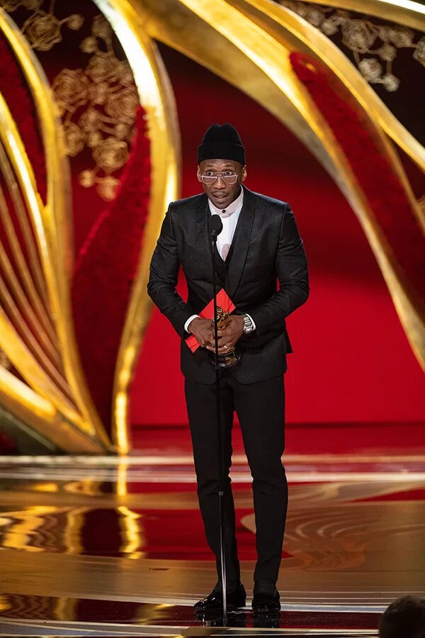 Оскар 2019 рами малек богемская рапсодия. Джимми киммел оскар 2023. Оскар грауч. Рами малек оскар. Оскар 2019 рами малек богемская рапсодия.