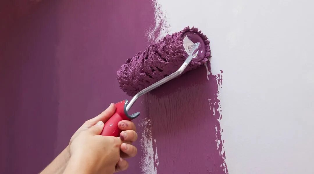 Отмыть валик. Вонючая краска. Запах краски. Вонючие краски для стен. Помещение после покраски.