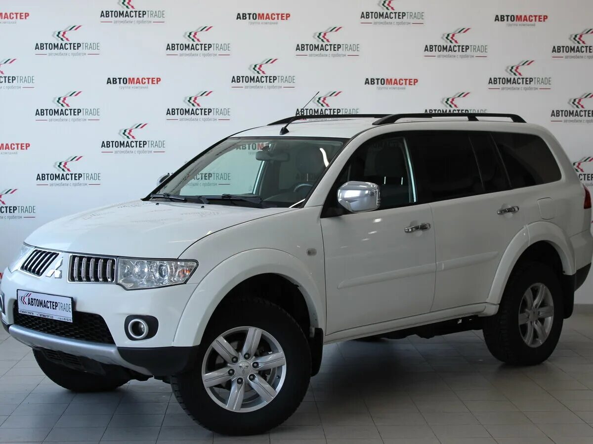 Mitsubishi pajero sport 2. митсубиси оутлендер20002. Pajero 4 3 дверный. Mitsubishi pajero sport 2. мицубиси с пробегом дизель.
