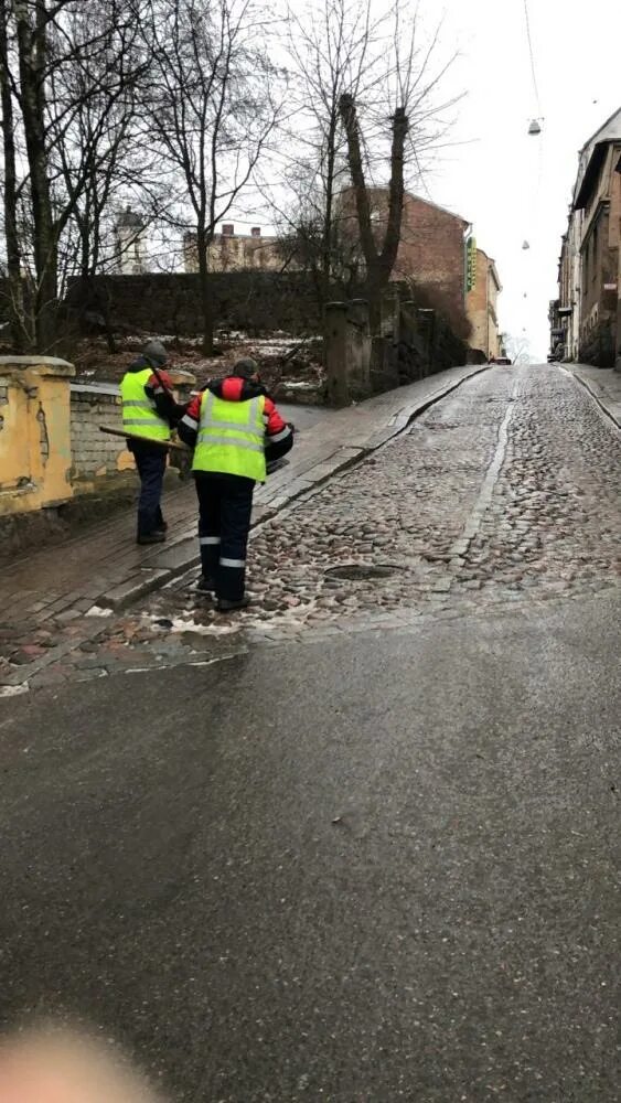 Идем в выборг. Выборг дождь. фото ремонта дорог в выборге. в выборге идёт мобилизация.
