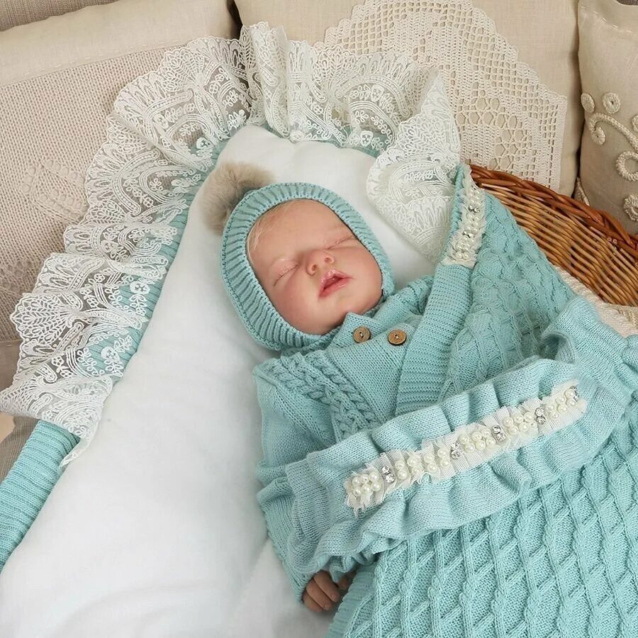 Конверт на выписку для новорожденных летний. Вязаный конверт на выписку. Конверт на выписку зимний. Вязаный конверт на выписку. Конверт одеяло loom.