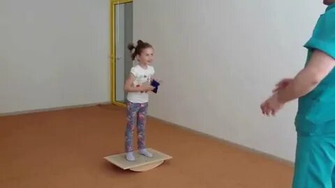 Упражнения на балансире для детей