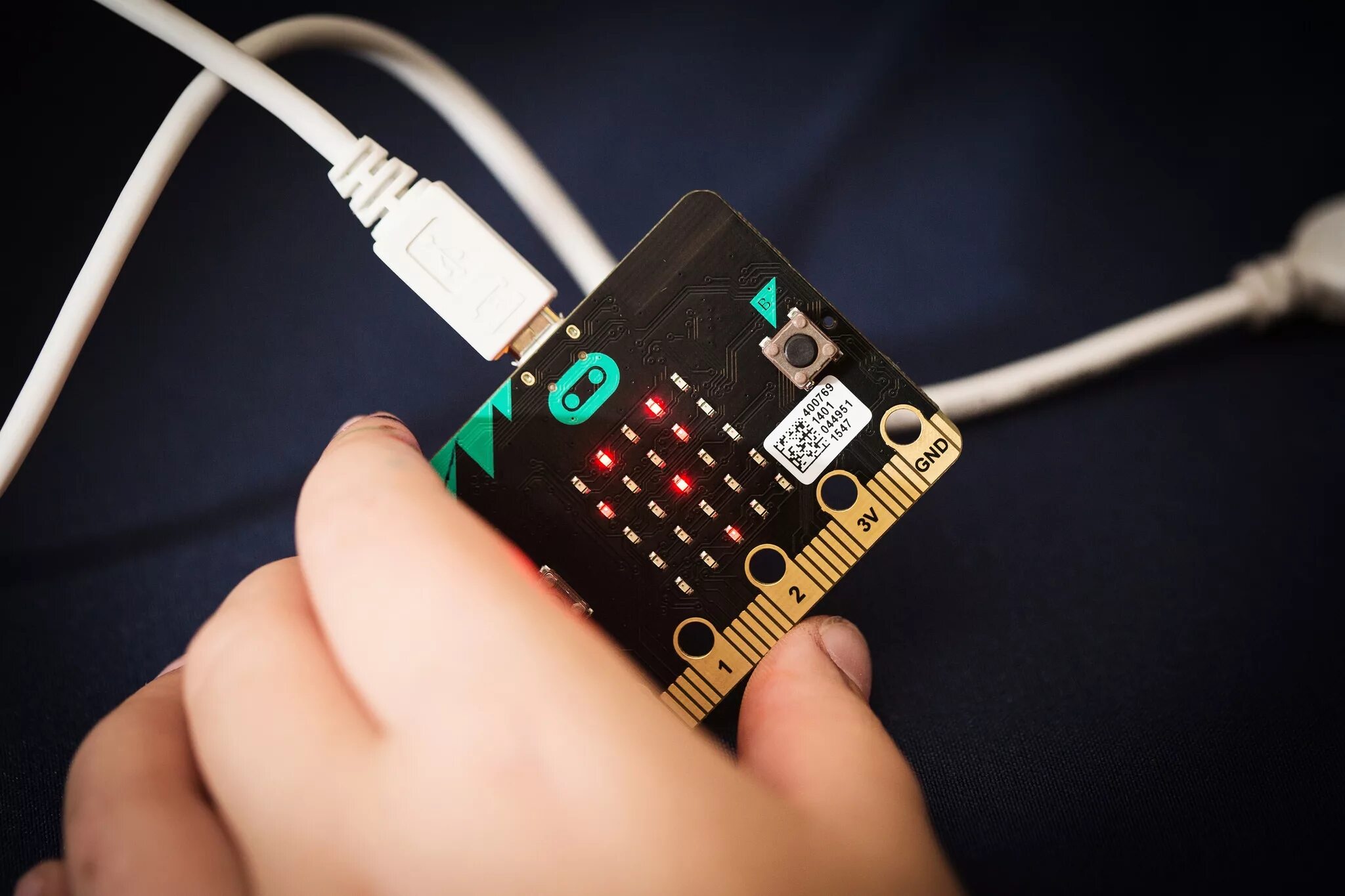 Проверить микро. Microbit code. micro bit проекты. биодатчик. микробит uart.