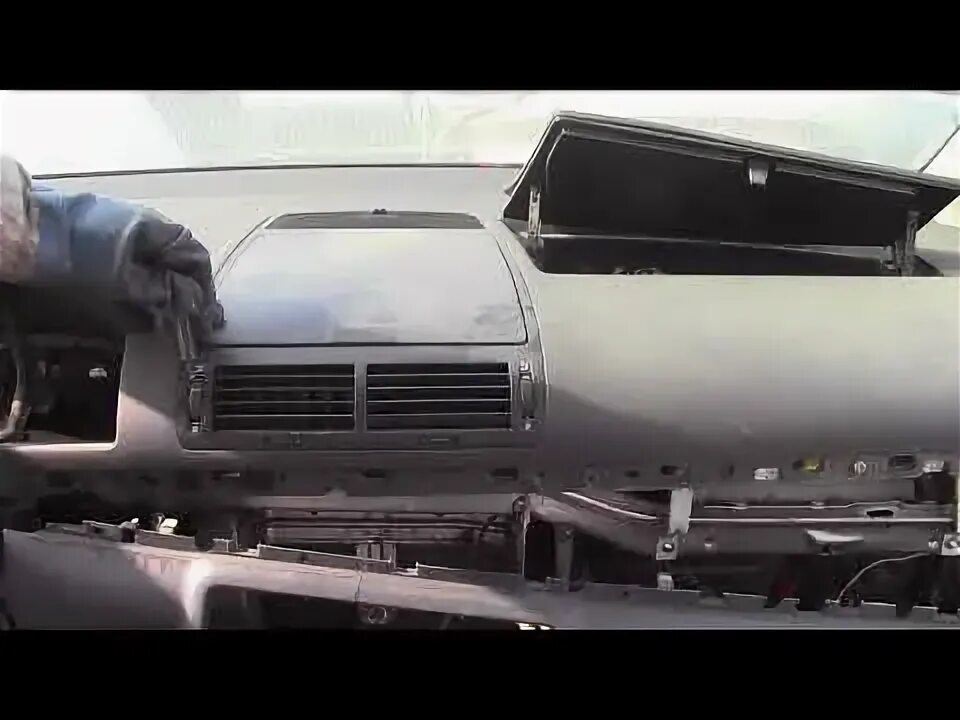 Volkswagen Sharan 2002 Бардачок . Как снять центральный дефлектор с бардачком ? 