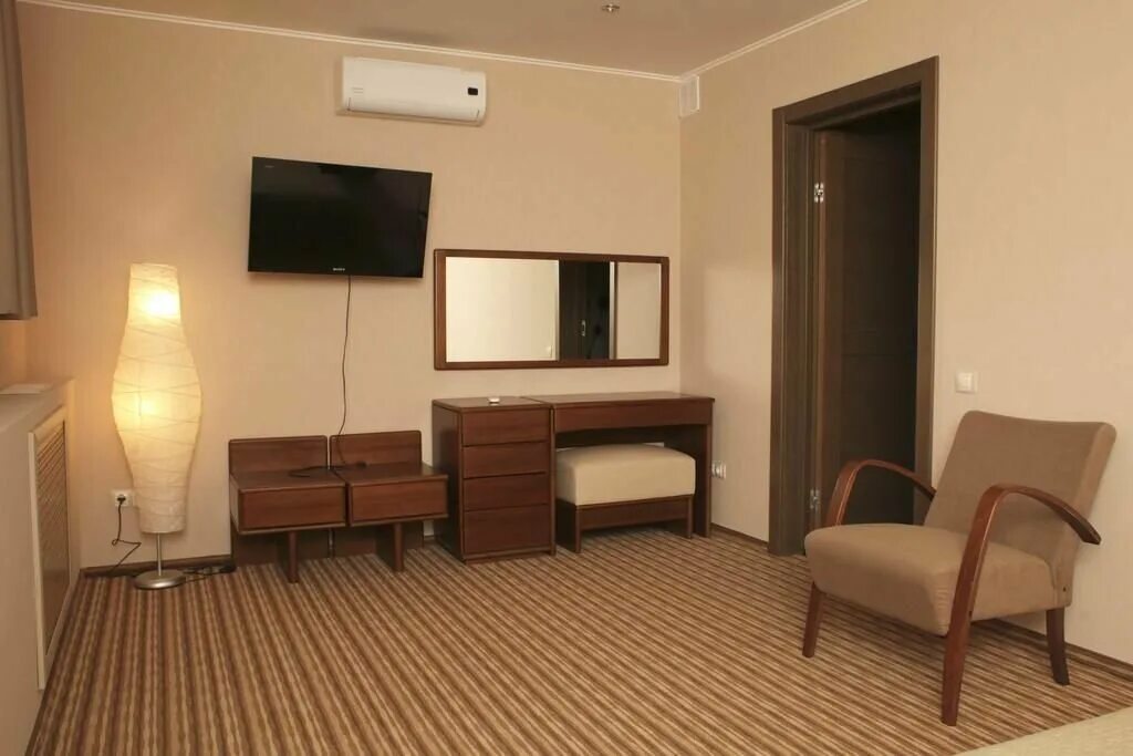 гостиница ростов левобережная. ресторан борис биф ростов-на-дону. отель авангард ростов на дону. гостиница левобережная ростов. кортъярд 4.