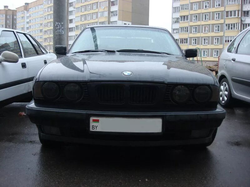 Хелла е34. BMW e34 HELLA Black. БМВ е34 HELLA Black. Фары HELLA Black BMW e34. BMW e34 HELLA Black ангельские глазки.