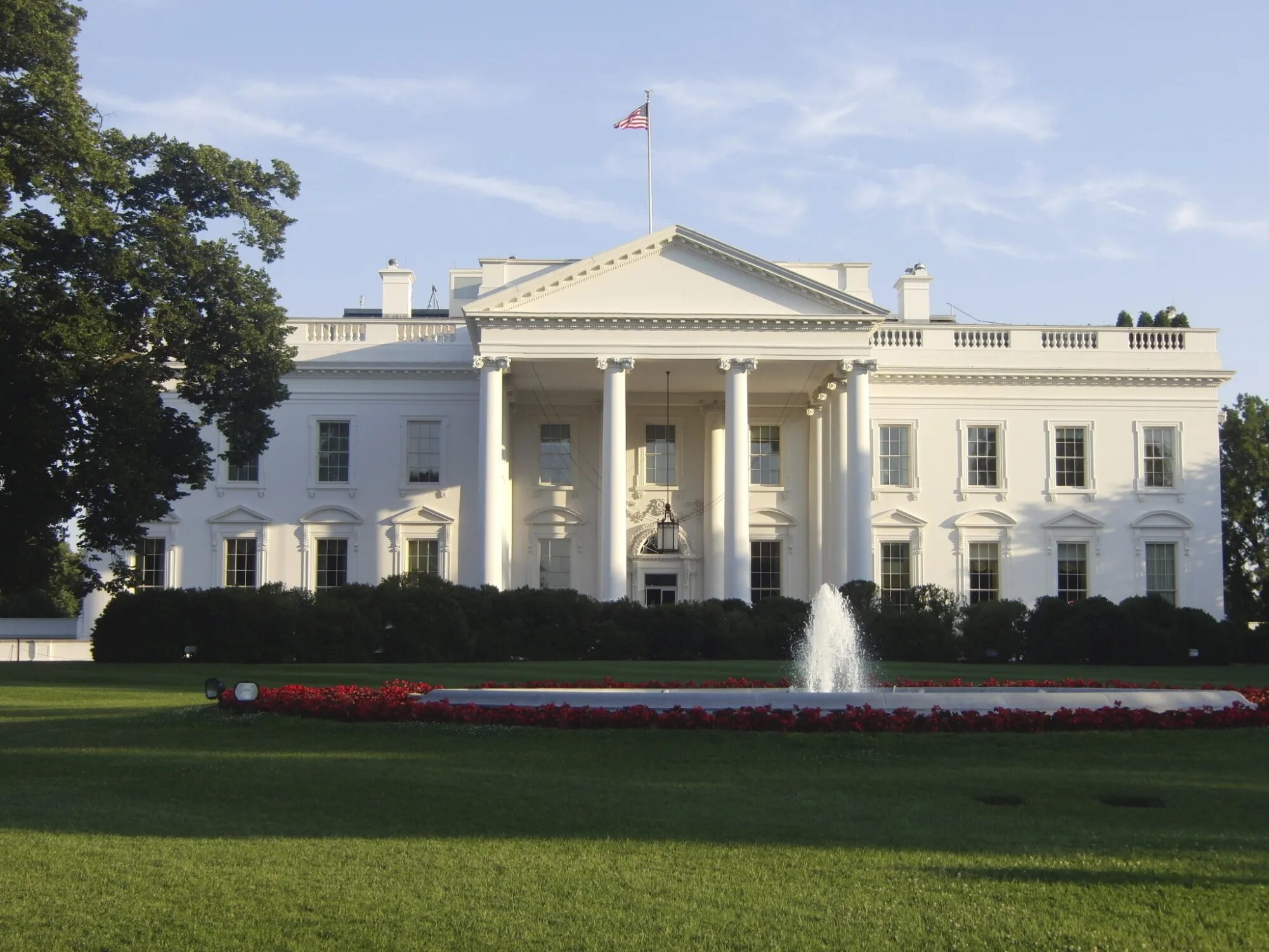 Белый дом страна. White House Washington. Белый дом в Сакраменто. White Houses. Белый дом Вашингтон фото.