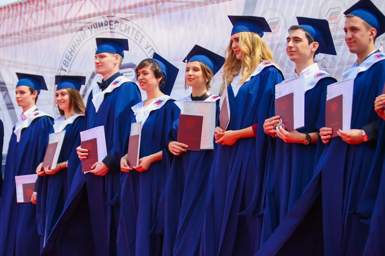 Организационное собрание первокурсников. Студенты урфу. Профессиональное обучение. Аудитория в вузе. Тюмгу бакалавриат.