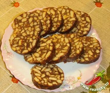 Колбаска из печенья и сгущенки без выпечки