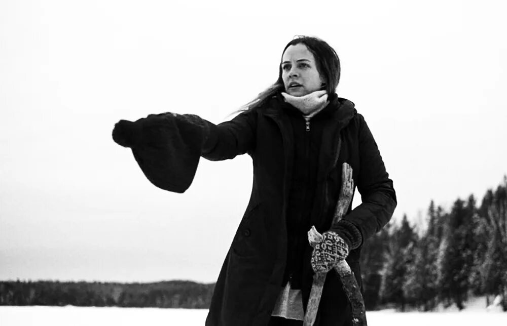 Ужас сторожка. Ужас сторожка. Джейден мартелл сторожка. Сторожка 2019 постер. The lodge 2019.