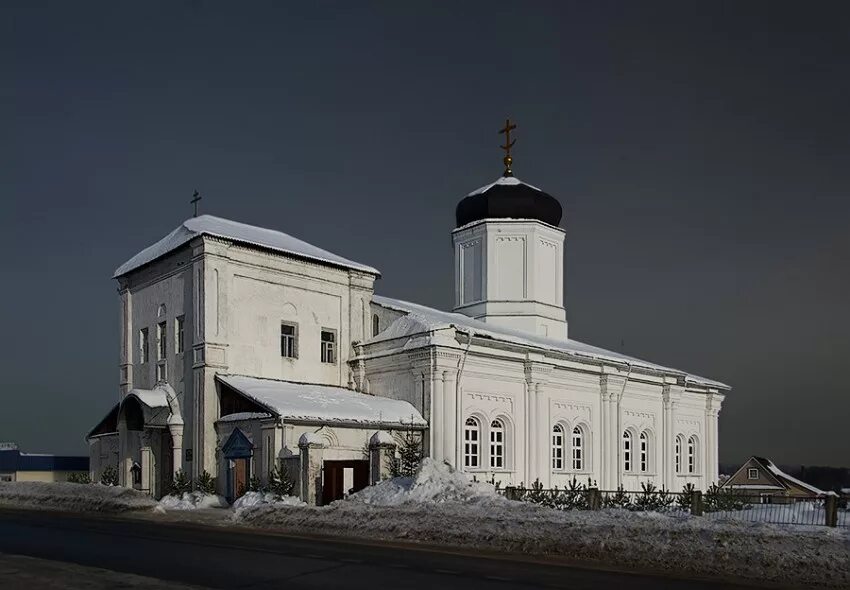 Успение пресвятой богородицы гжель. Храм успения пресвятой в гжели. Храм в селе гжель. Церковь успения пресвятой богородицы в селе гжель. Успение пресвятой богородицы гжель.