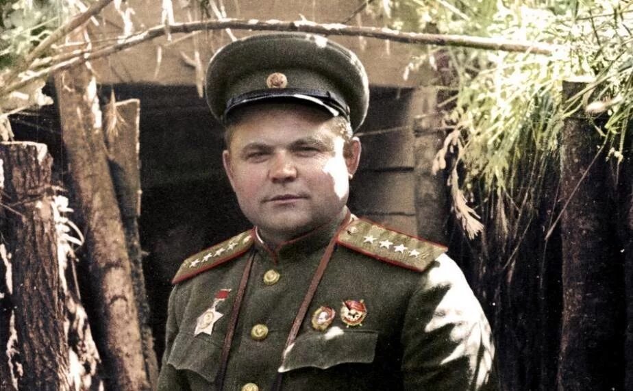 В чем обличают генералов. Николай Фёдорович Ватутин. Ватутин Николай Федорович (1901-1944). Командующий Юго-Западного фронта Николай Федорович Ватутин.. Ватутин фото.
