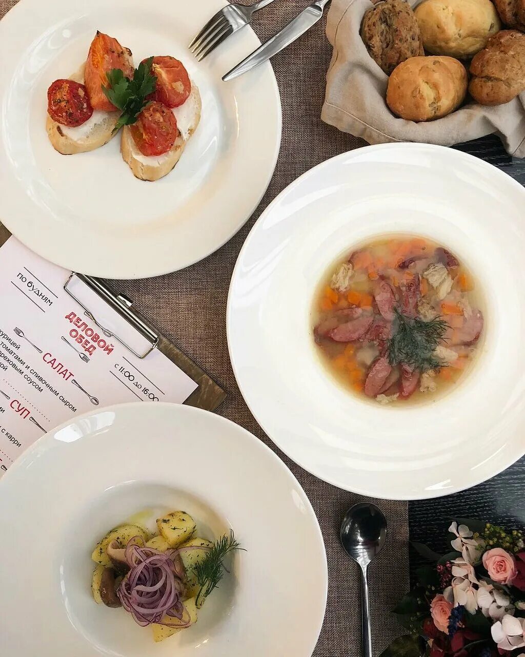 ресторан дом культуры чебоксары. дом культуры чебоксары меню. дом культур кафе. домик кафе. ланч в ресторане.