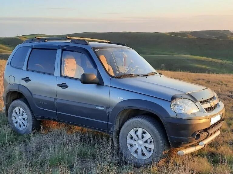 Авито ставропольский край шевроле нива. Chevrolet Niva 2011. Chevrolet · Niva · i Рестайлинг · 1.7 MT (80 Л.С.) · внедорожник · 5 дверей. Нива Шевроле с пробегом. Chevrolet Niva 2011 год СТС.