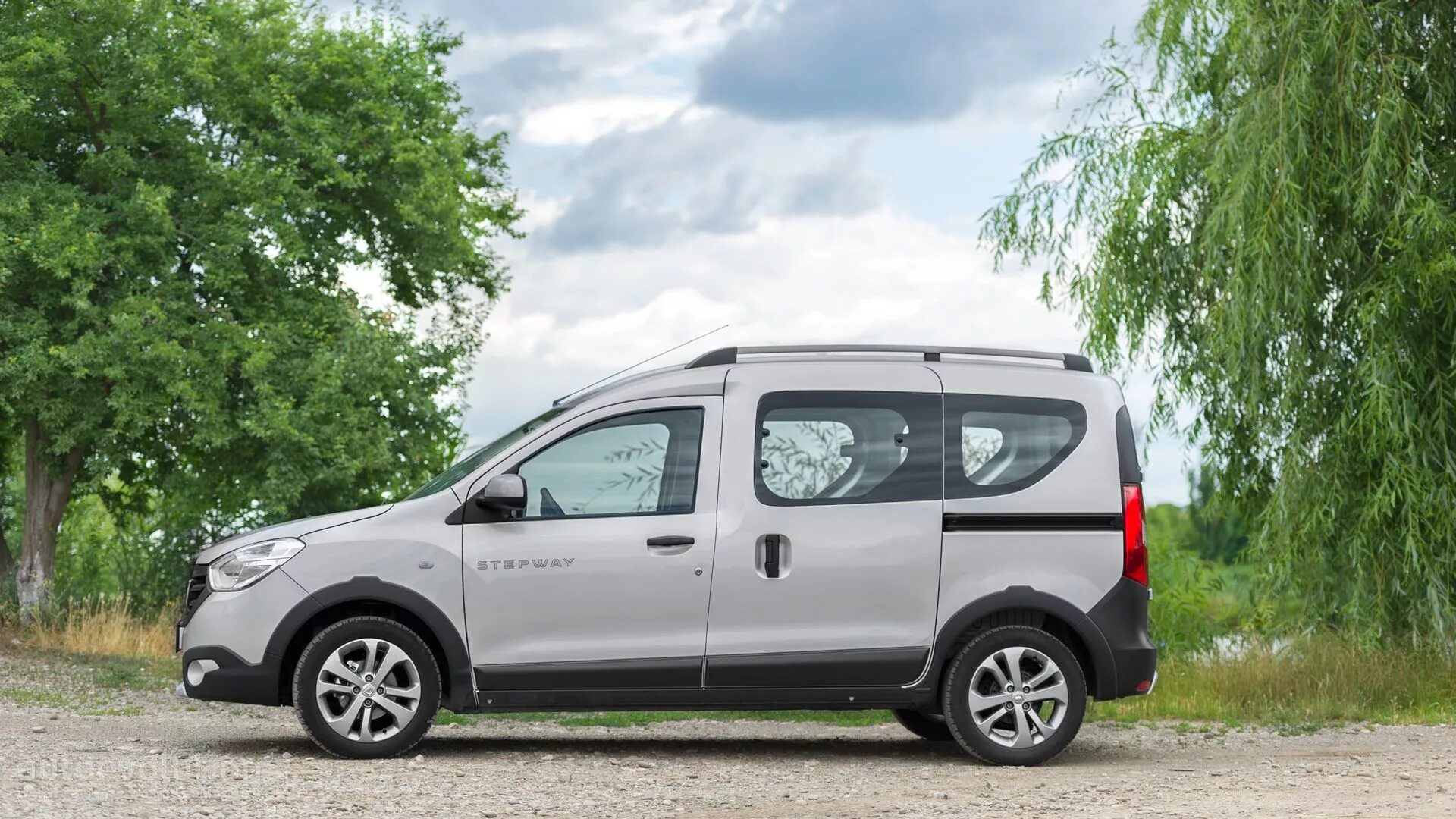 Dacia dokker. Рено dokker stepway. доккер renault степвей. рено докер степвей 2025.