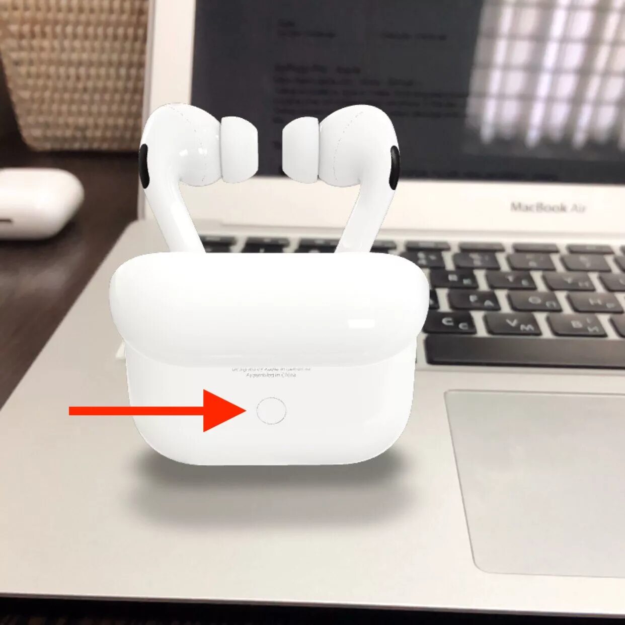 Кнопка на airpods pro