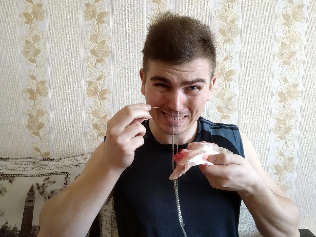 Через нос ртом делайте. Продел цепочку через нос. бабиджон.