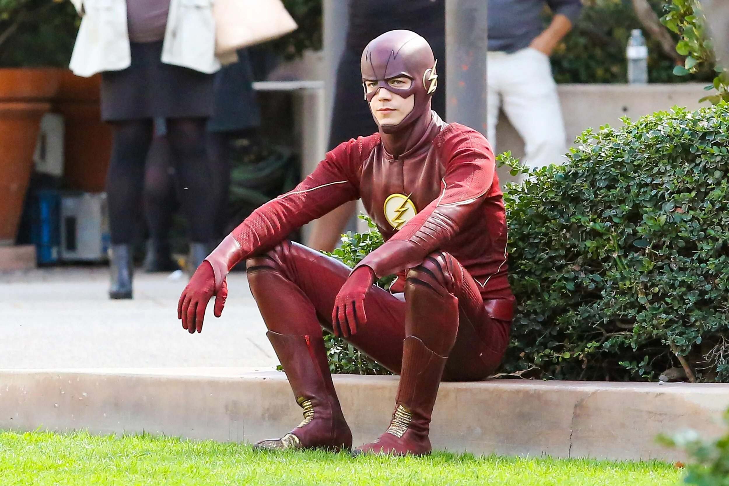 Сериал флэш кид флэш. Overall against the electrical arc flash. Барри аллен. Flash training. Райан хэдли зум.