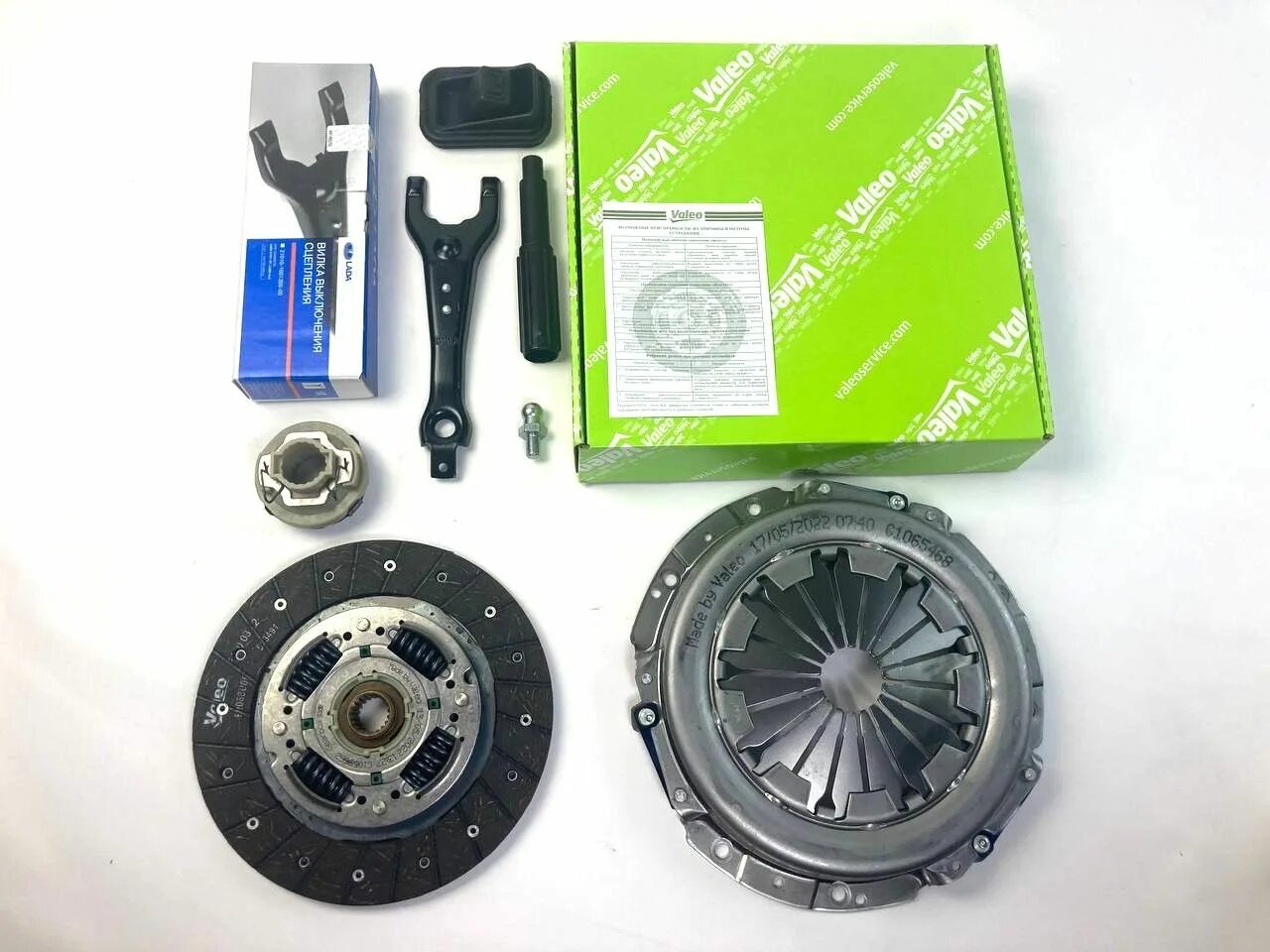 Сцепление в сборе 21214. Комплект сцепления 2123,21214 &quot;valeo&quot;. 826474 valeo. комплект сцепления нива 21213. комплект сцепления ваз 2123 valeo.