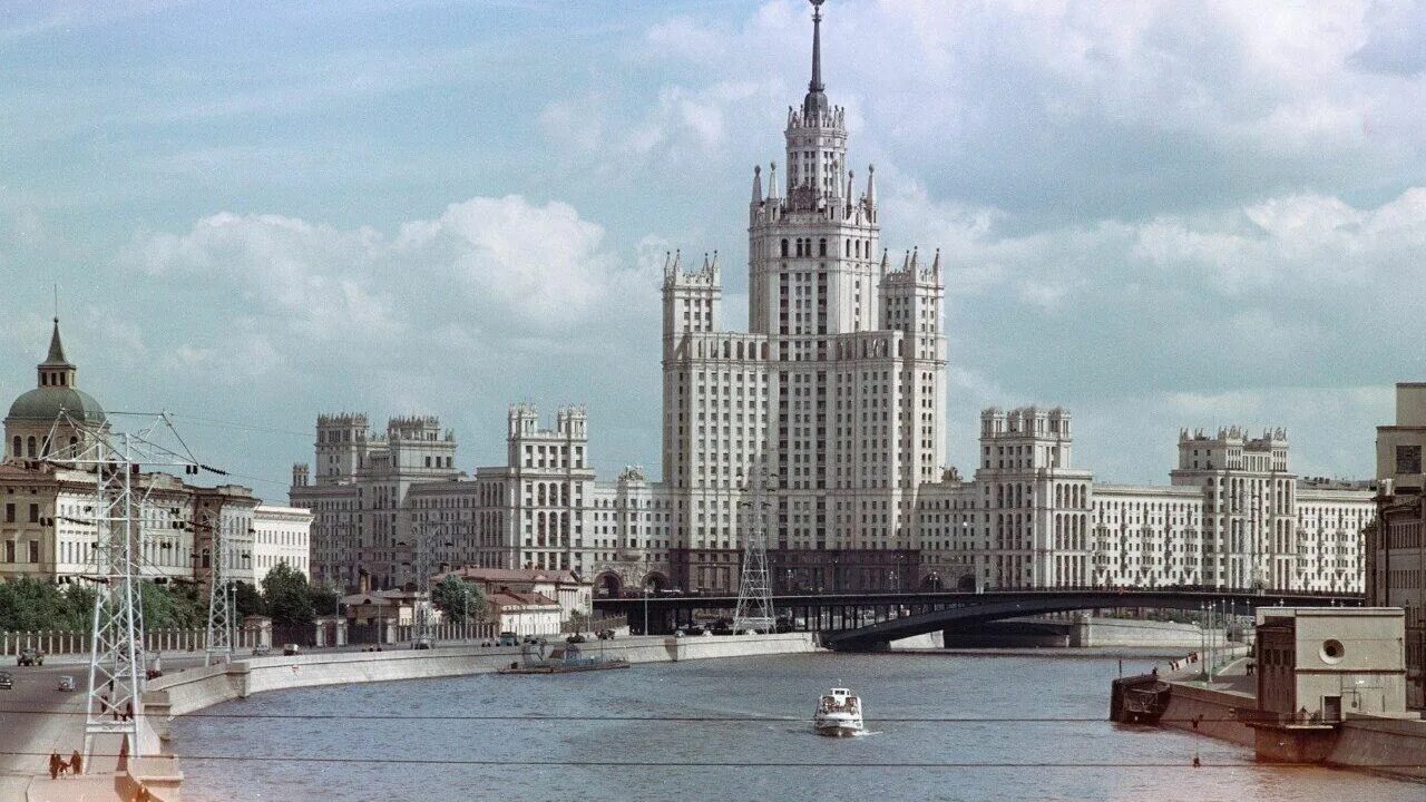 Библиотека гейзеля, сша. Здание правления nmb bank – нидерланды. Форт чумный в кронштадте. Архитектура шератон хучжоу. Е сооружений.