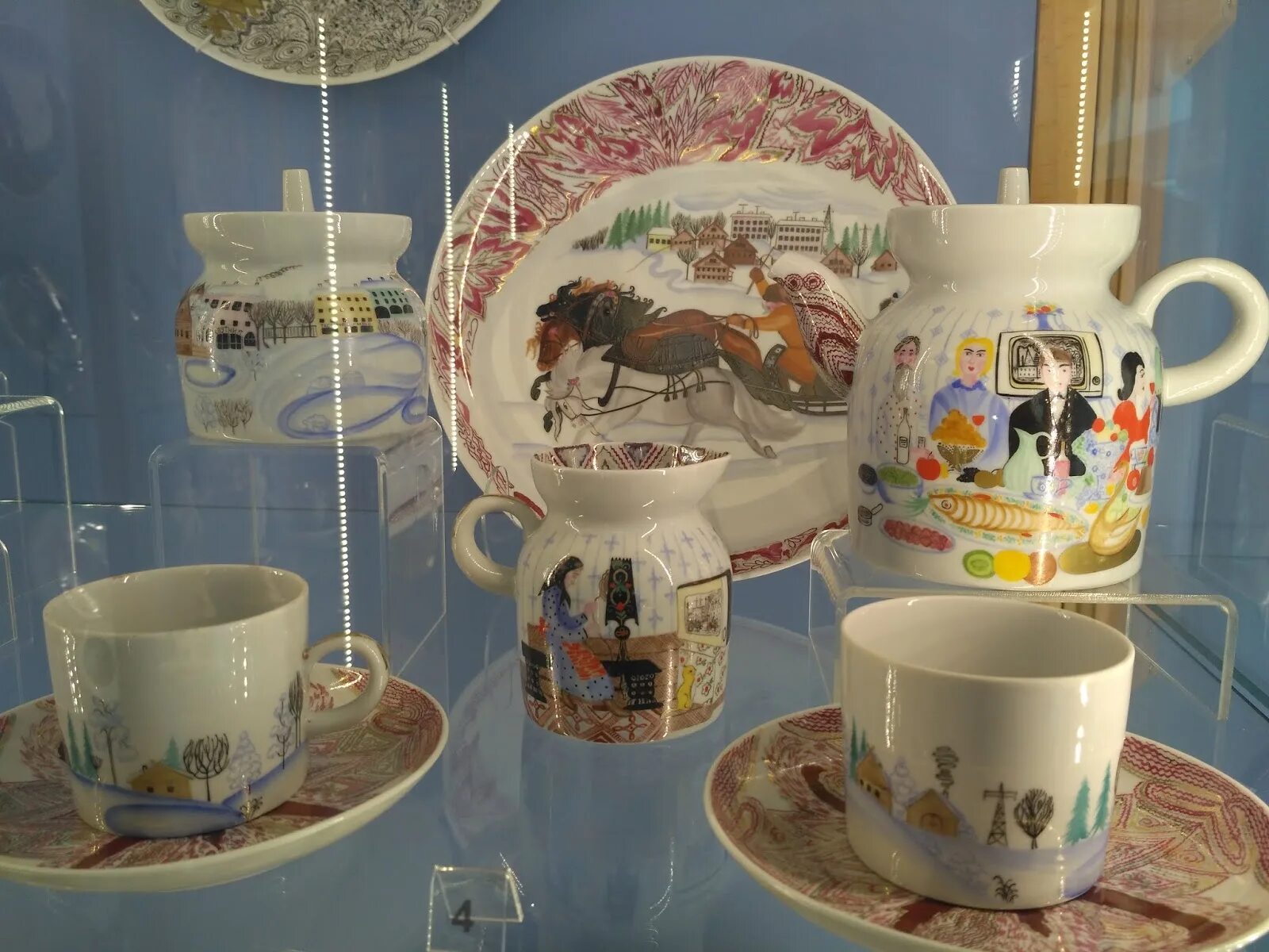 Серебряный кофейный сервиз. Ифз птица царица. Кузнецовский фарфор великий новгород. Банкетный сервиз ифз. Сервиз завод пролетарий.