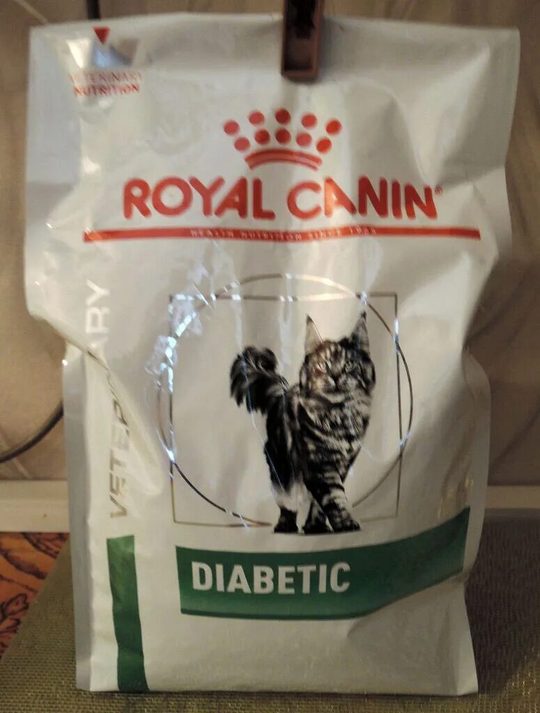 Royal canin diabetic. Корм для кошек. Корм для кошек диабетиков. Роял Канин диабетик сухой корм для кошек. Корм для кошек диабетиков сухой.