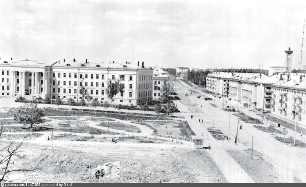 Обнинск ул горького. Старый обнинск. обнинск 1960. обнинск 1950. обнинск в 1946 году.
