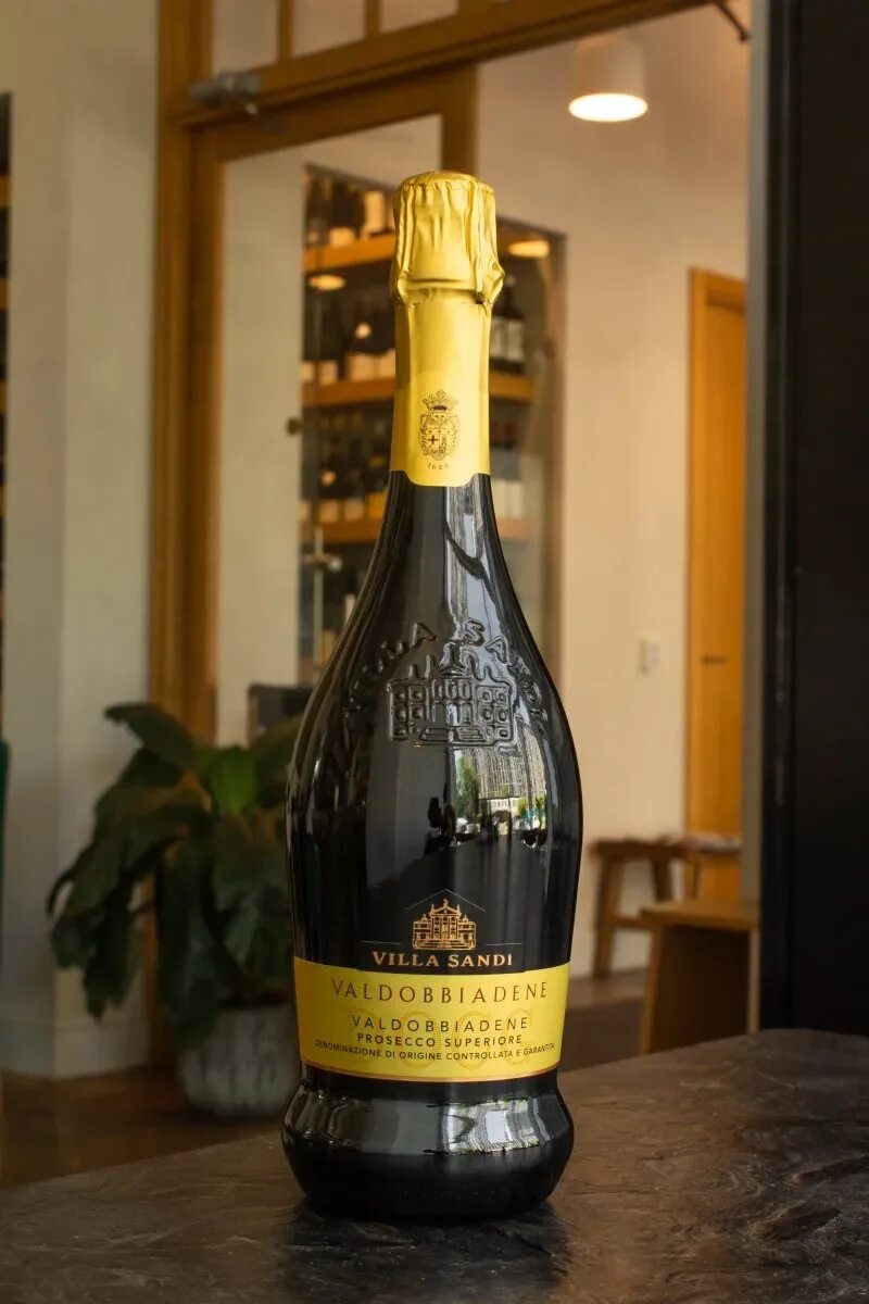 Prosecco ruggeri valdobbiadene. Просекко ди вальдоббьядене docg супериоре экстра драй вилла санди. вино вальдоббьядене просекко супериоре. вино valdobbiadene prosecco. просекко вилла санди.
