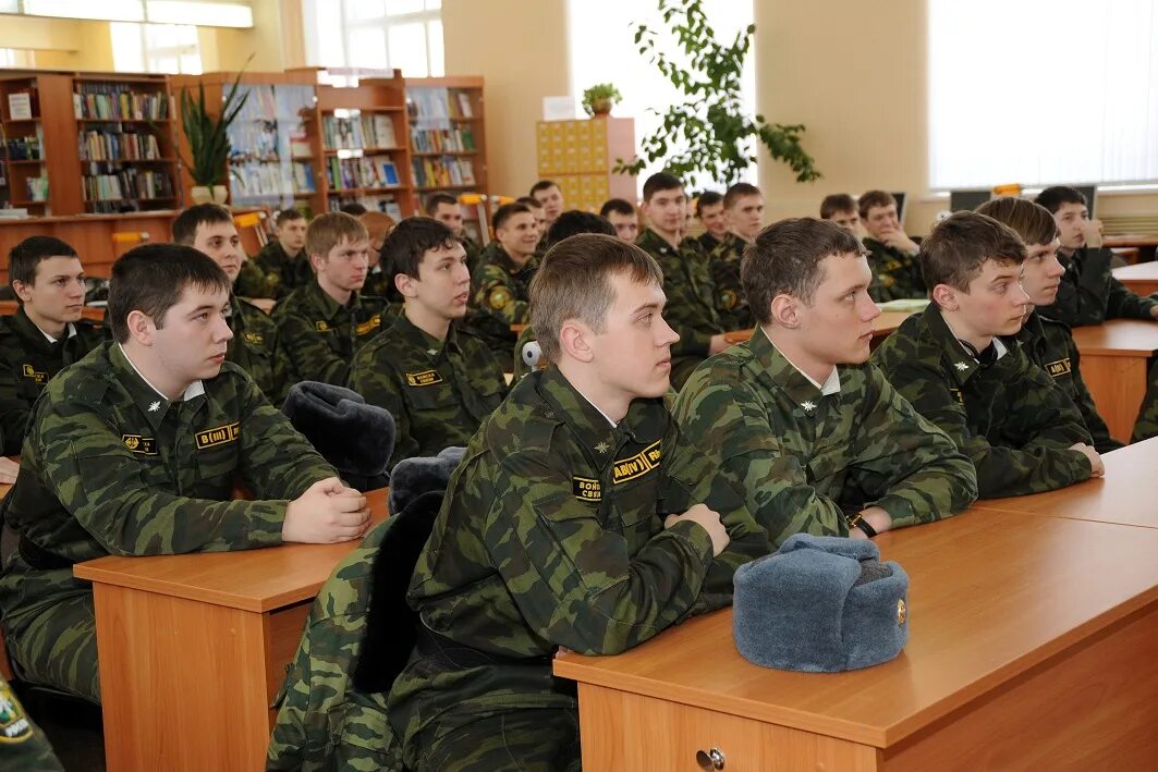 Как поступить на военную кафедру в вуз. Учеба в военном вузе.