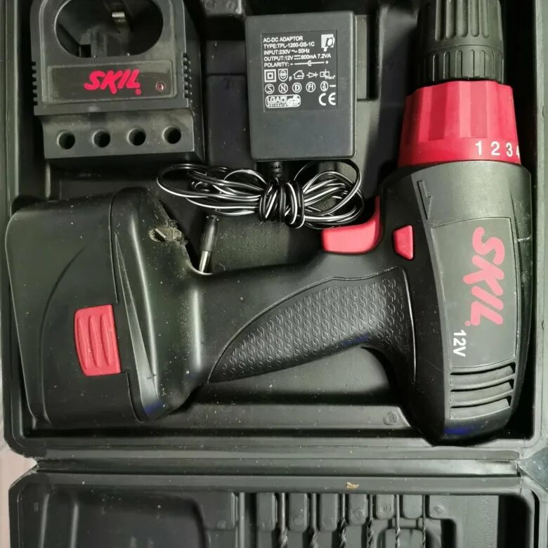 Шуруповерт скил. Skil 12v. шуруповерт skil 12 v. шуруповёрт skil 12v 2610. шуруповерт skil 2136.
