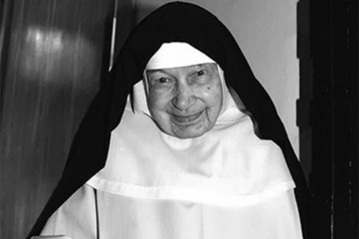 Retro nuns