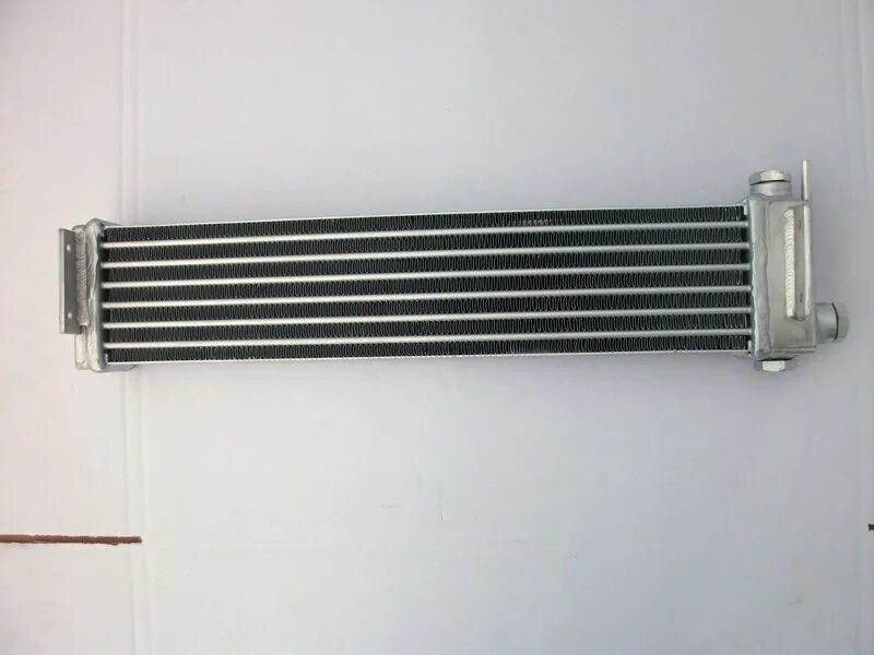 радиатор масляный волга 402. радиатор охлаждения масла мазда рх-8 правый. радиатор масла двигателя. масляный радиатор 200на250 автомобильный. выносной масляный радиатор двигателя 2106.