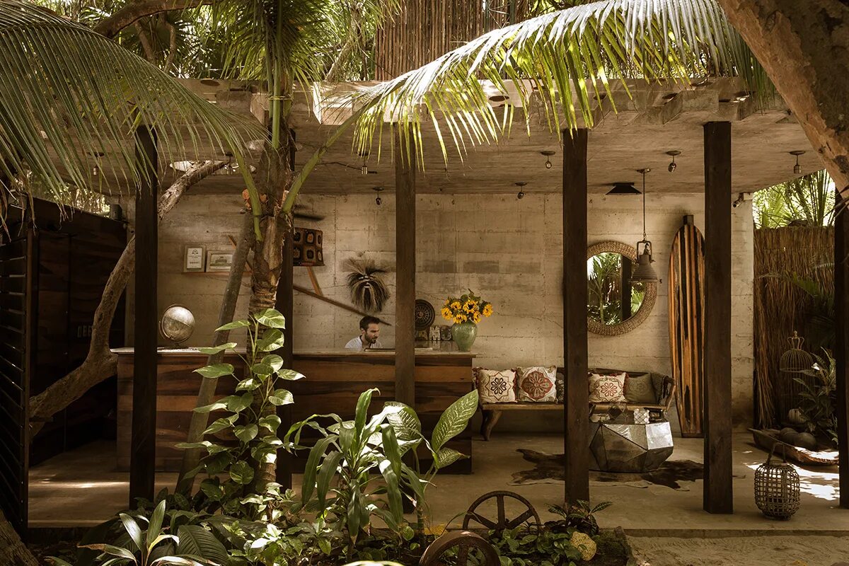 Спа тропики. Вид тропического спа. Деревянные тропические гостиницы. Be Tulum Hotel.