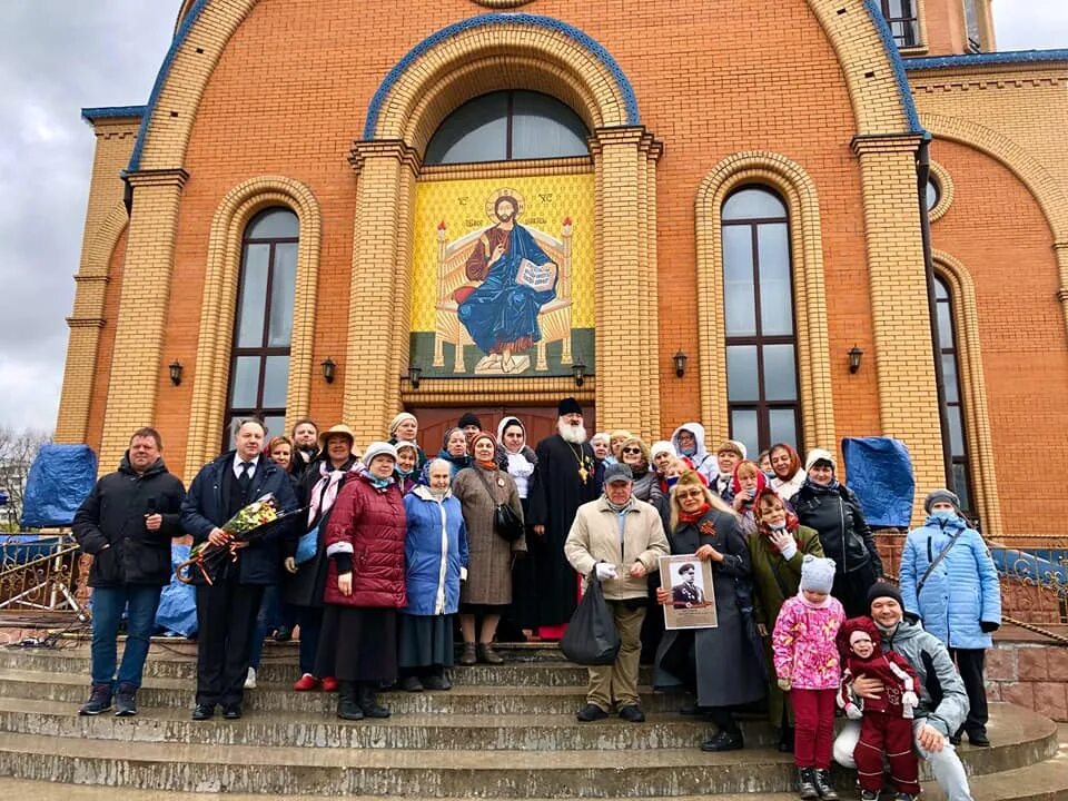 храм державной иконы божией матери, москва. служба в храме чертаново. храм державной иконы божией матери в чертаново нижний храм. служба в храме чертаново. москва.