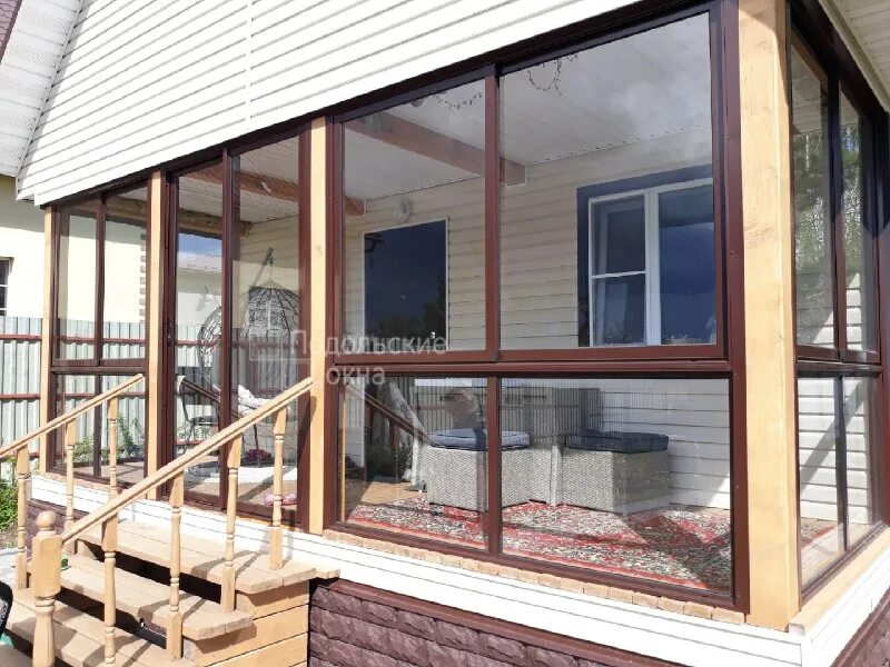 Подольские окна. Финские раздвижные окна для террасы рехау. Алюминиевые двери в беседку. Остекление проведал беседка. Окна подольск.