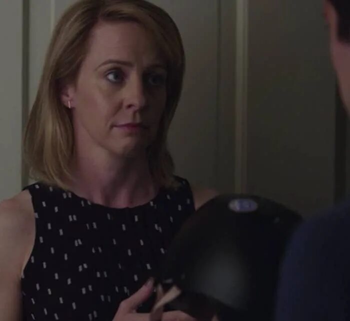 Эта любовь трейлер. Эми харгривз 13 причин почему. Эми харгривз 13 причин почему. He fell in. Эми харгривз.