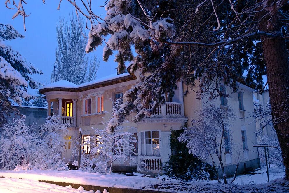 поселок научный природа. научное гостиница. обсерватория крым бахчисарай. гостиница фгбун «крао ран». крымская астрофизическая обсерватория.