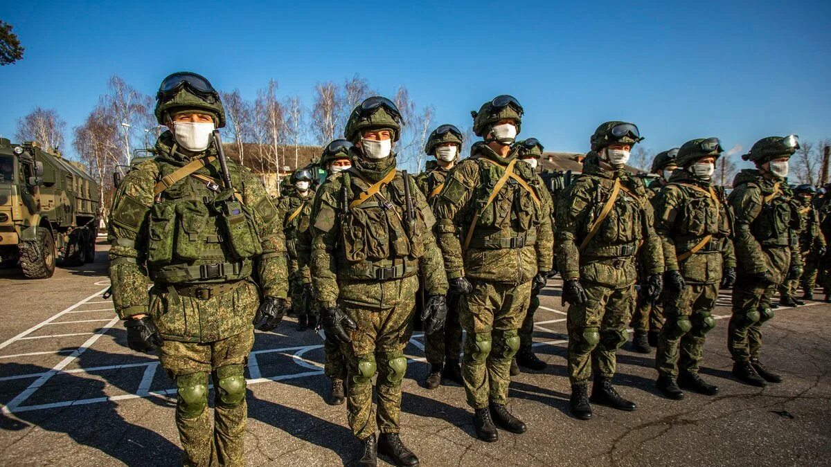 Современная Военная форма. Современная Российская Военная форма. Солдат Российской армии. Военнослужащий Российской армии.