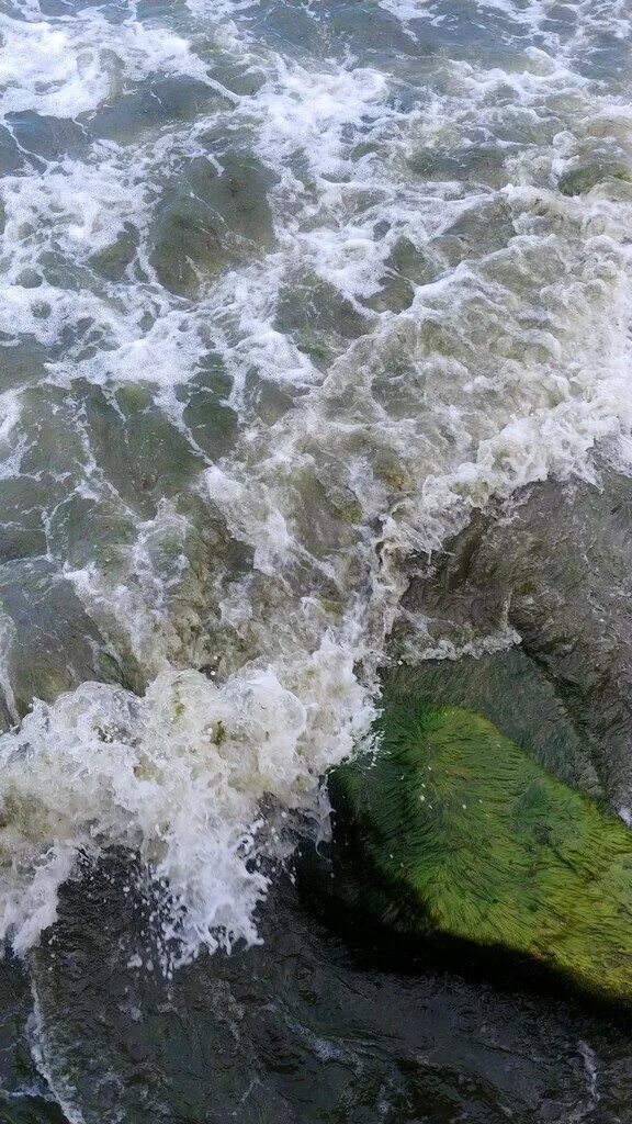 Горы на каспийском море. Каспийское море дагестан. Горы на каспийском море. Каспийское море в каспийске дагестан. Горы на каспийском море.