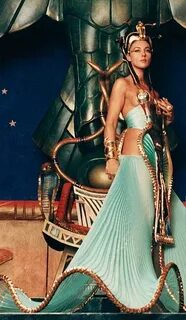 Великолепная Моника Беллуччи в образе великой Клеопатры.🔥. "