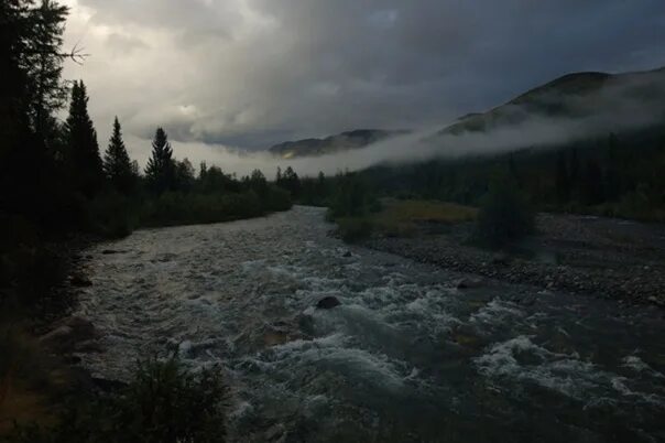 Река дурная. Рускеальские водопады ахвенкоски. Дурачок на речке. Рыбалка на реке кожим в коми. Река дурная.