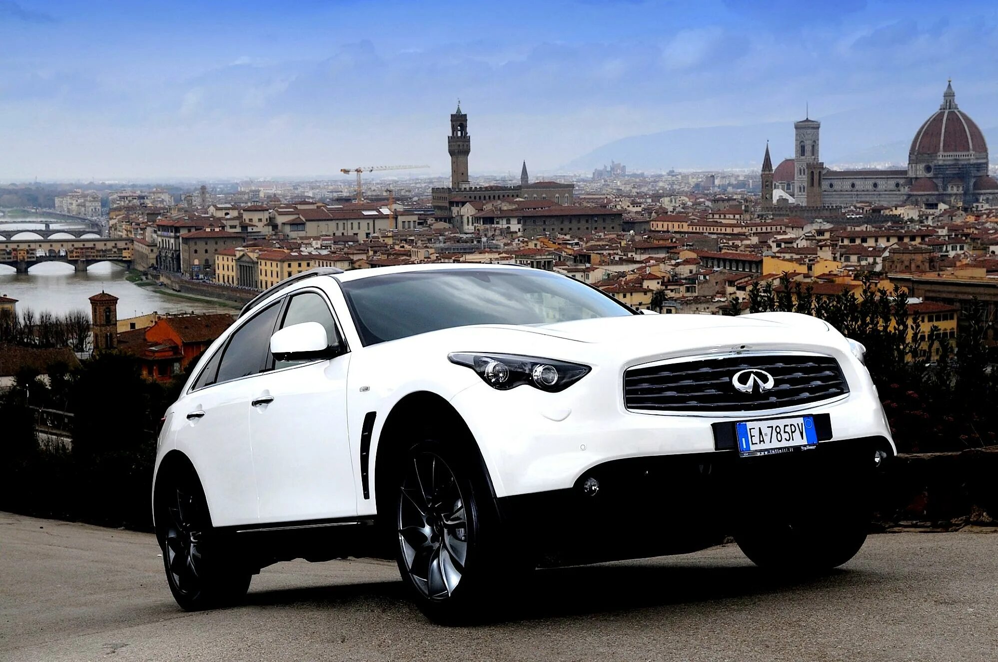 Инфинити машина страна. Инфинити fx50s. Машина Infiniti fx50. Infiniti fx50s Limited Edition. Infiniti FX s51.