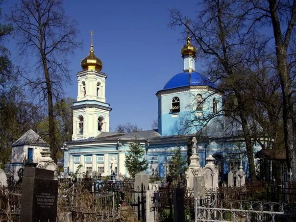 File:Bolsheohtinskoe Kladbische SPb photo 34-35143.jpg - Wikimedia Commons