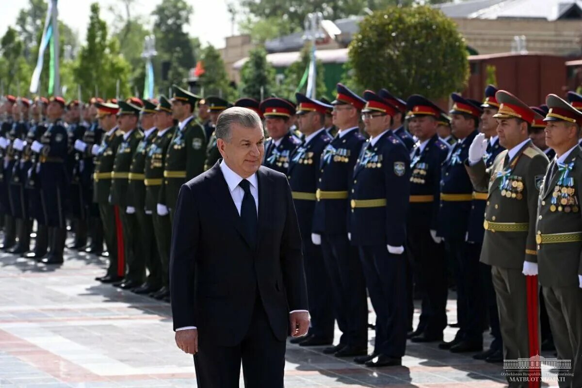 9 may xotira va qadrlash kuni. Шавкат Мирзиеев парад Победы 2020. Шавкат Мирзиёев парад Победы. 9 Мая Узбекистан. 9 Май Узбекистан.