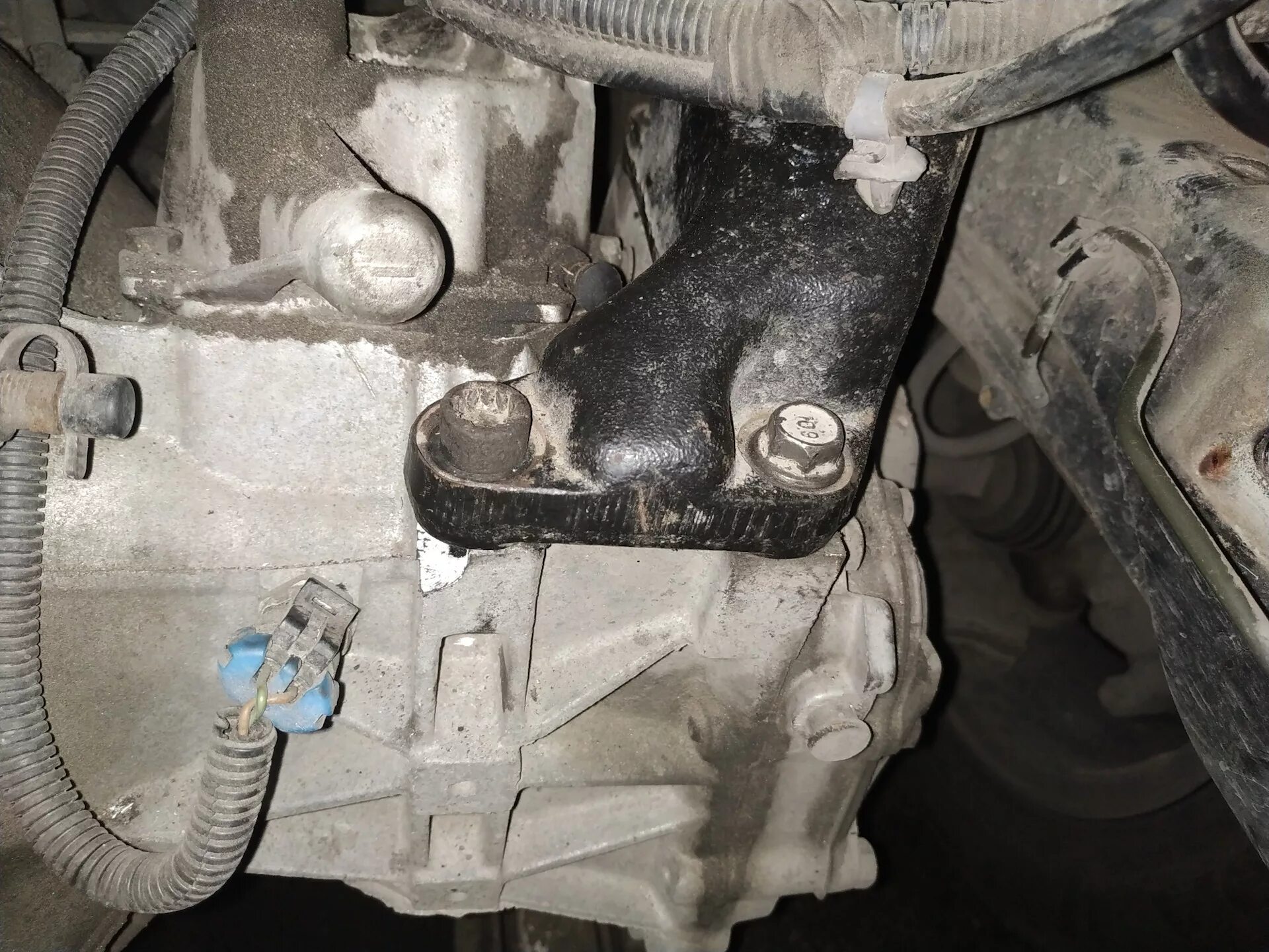 Замена датчик абс передний лачетти. Гул лачетти. Датчики абс лачетти где находятся. Гул лачетти. Шевроле лачетти задний барабан.