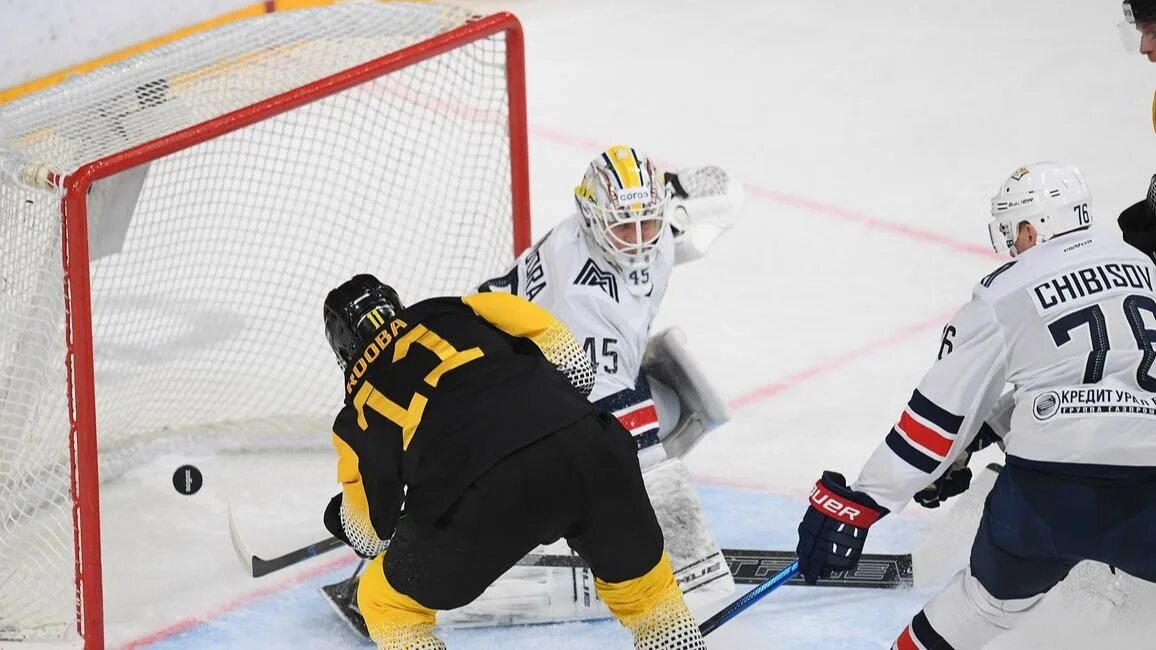 Северсталь хоккей. Северсталь динамо москва. Локомотив ярославль северсталь счет. Северсталь последние. Торпедо северсталь 2021.